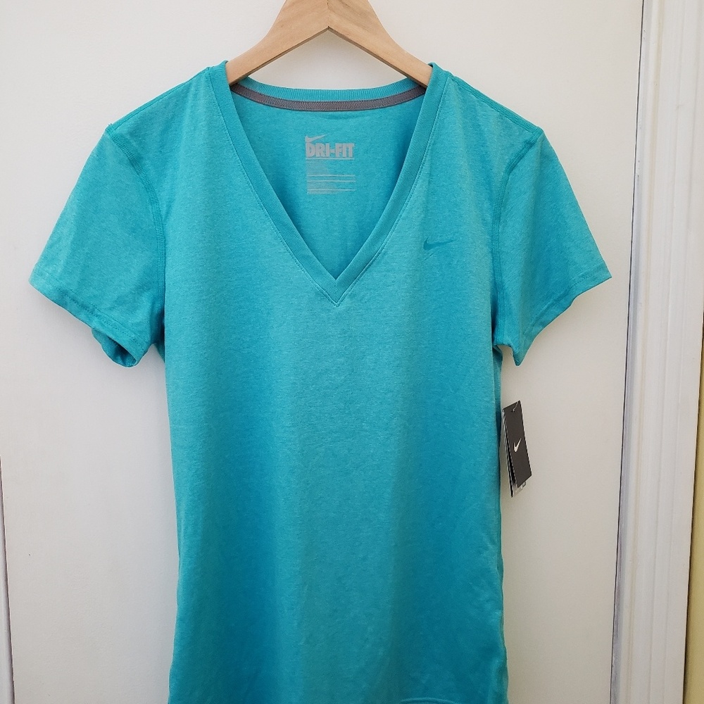 NWT Nike dry fit tshirt